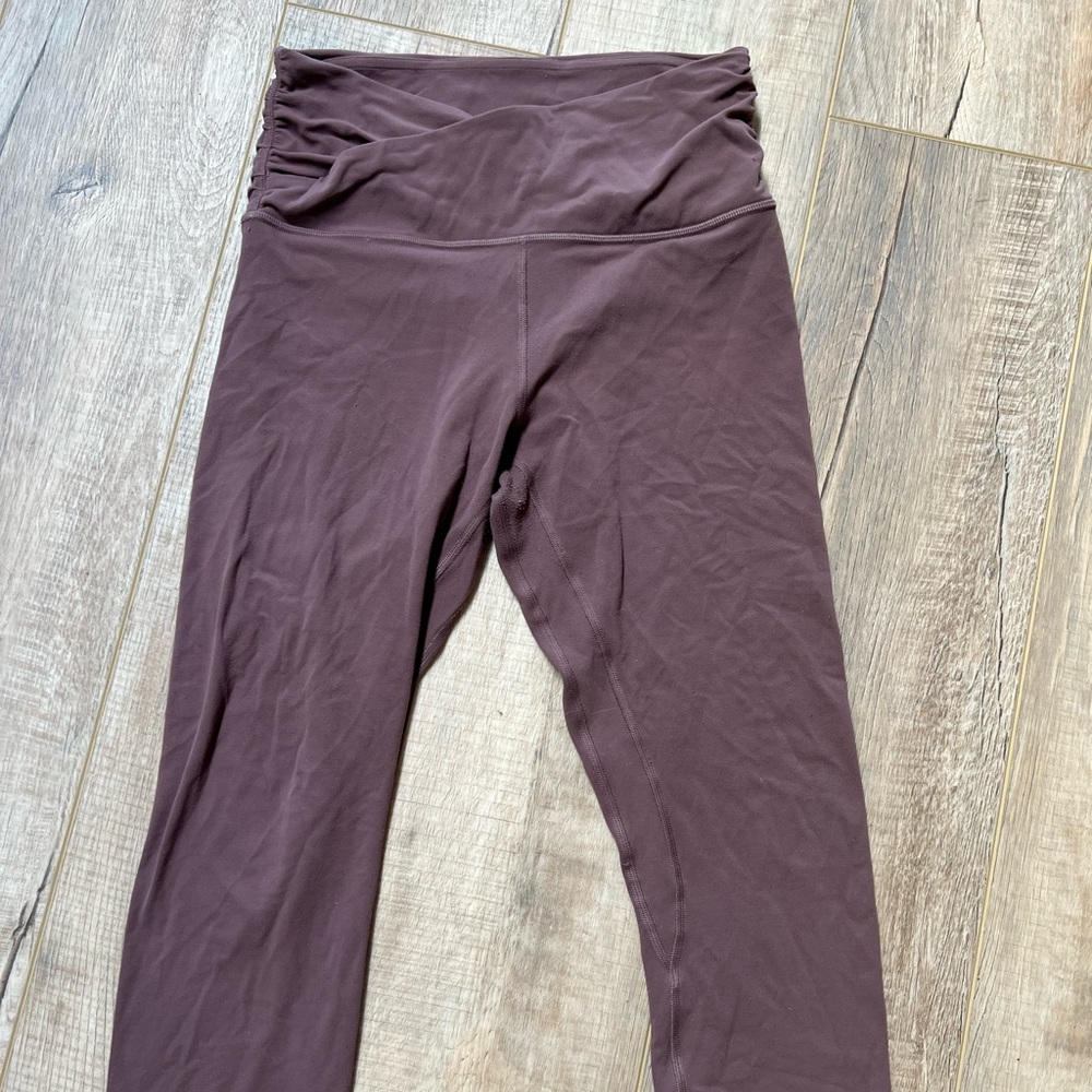 Lululemon cross waist crop size 6
